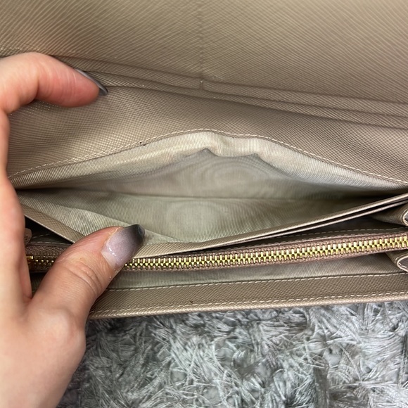 Prada Saffiano Leather Bow Wallet - Picture 17 of 17